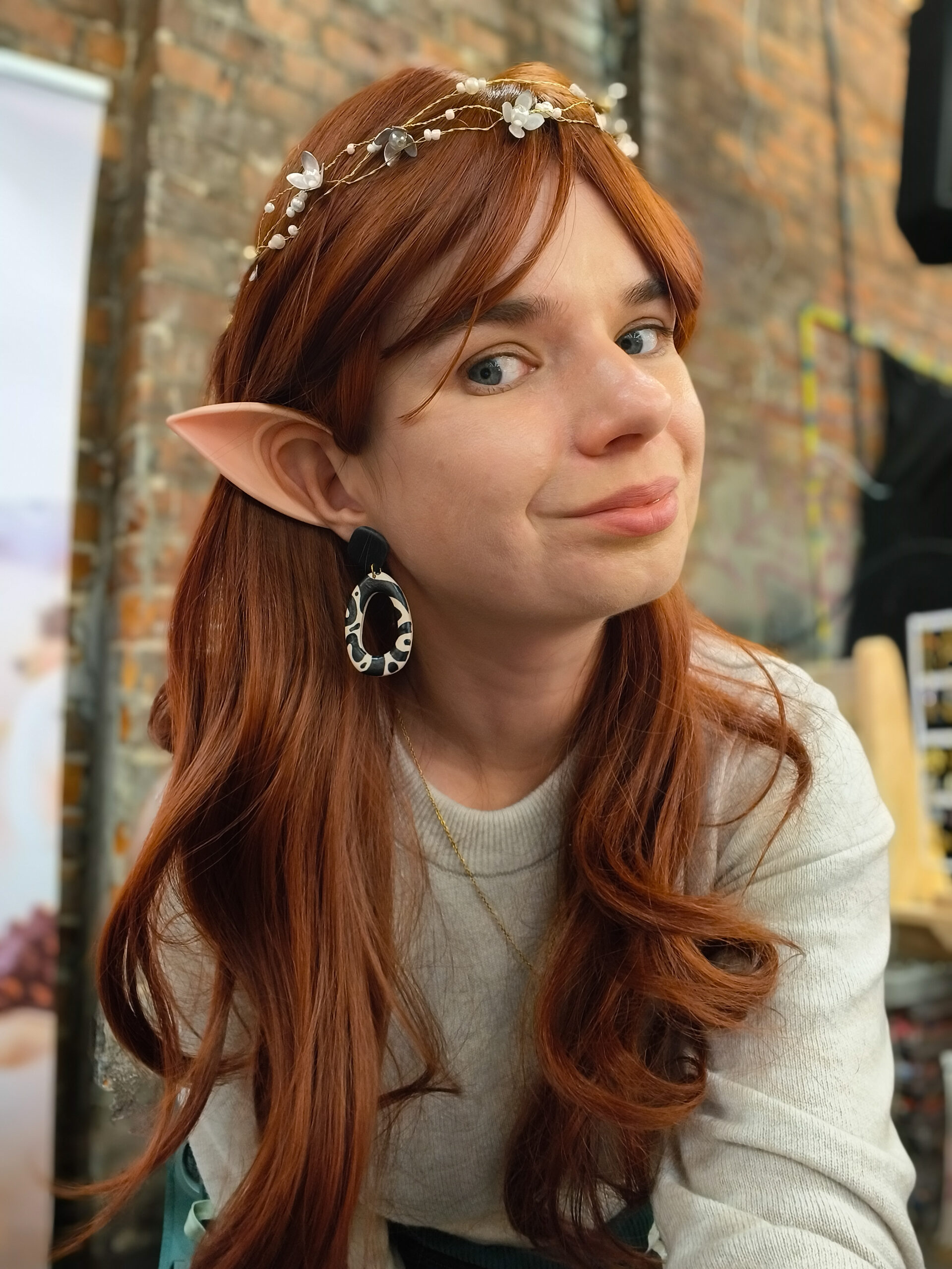 Kolczyki Abstrakcje - Owale Czerń i Beż - obrazek 3