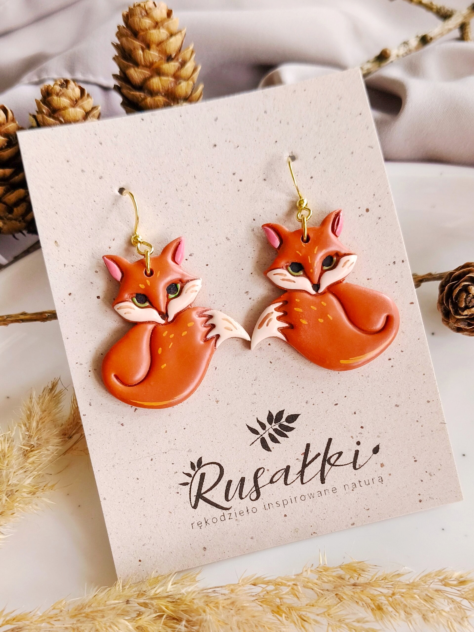 Wiszące kolczyki Lisy wykonane z gliny polimerowej w stylu Boho