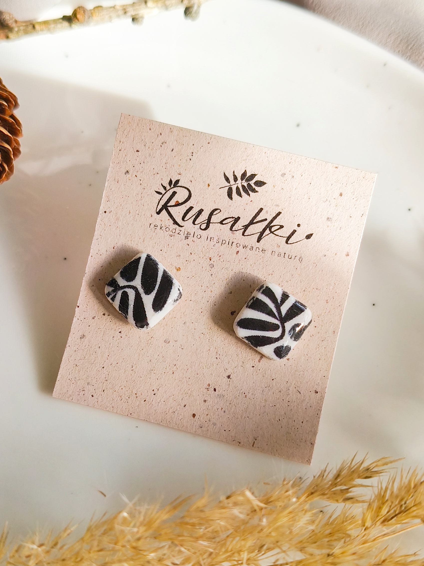 Kolczyki Kostki - Biało-Czarne - obrazek 2