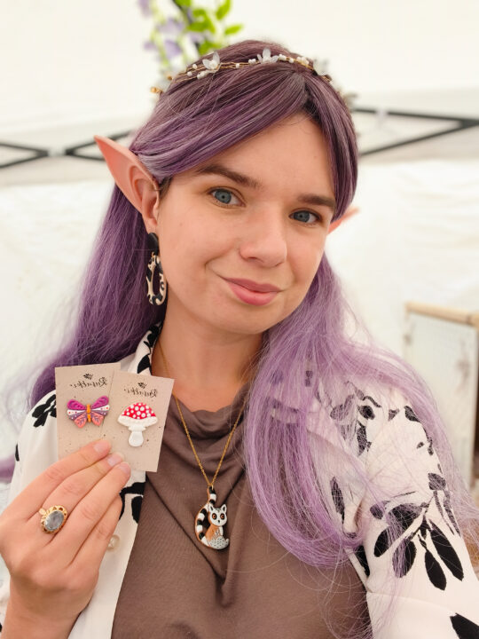 Urszula Dobrzycka założycielka marki Rusałki twórczyni kolorowej biżuterii z gliny polimerowej