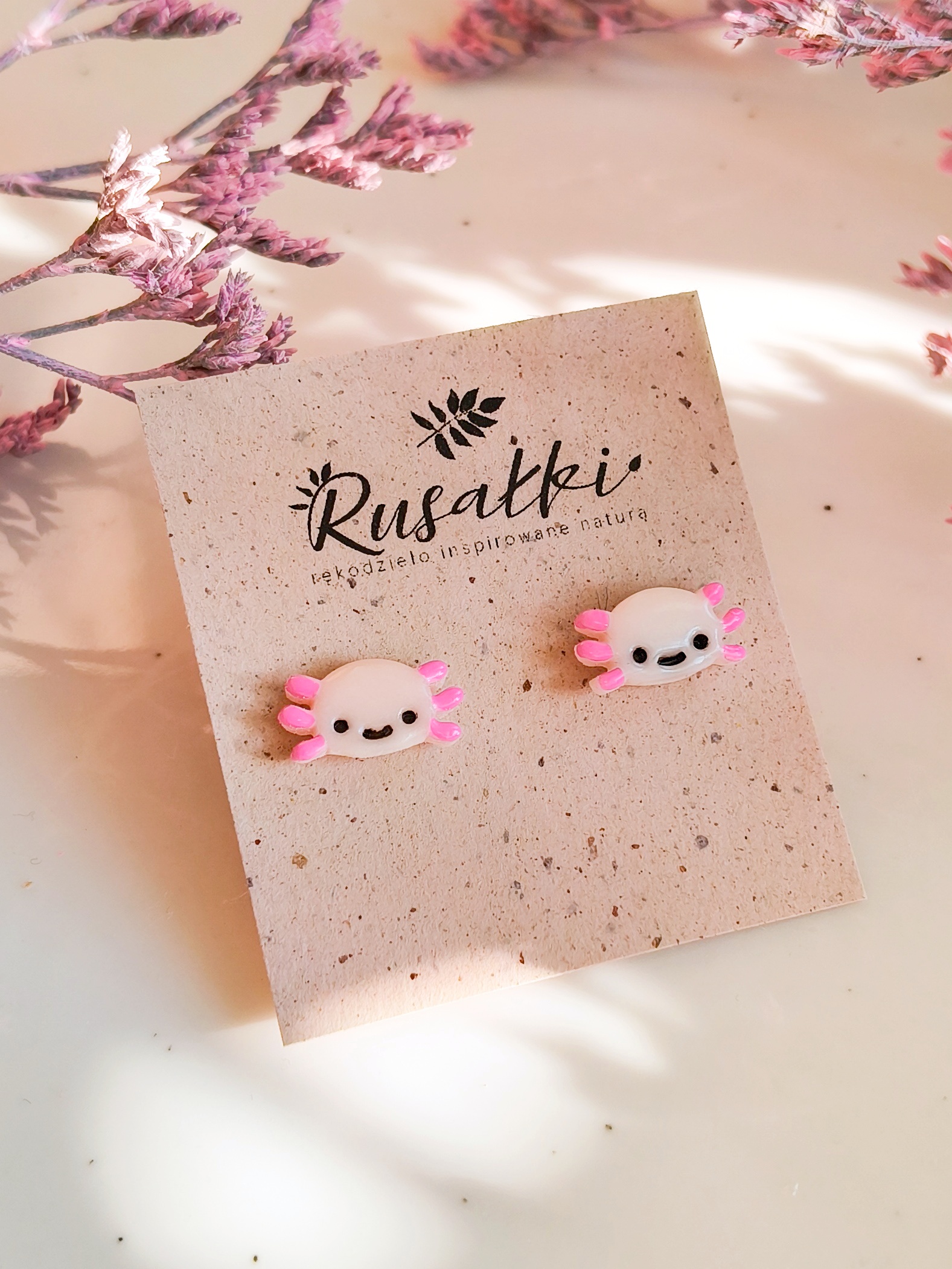 Kolczyki sztyfty – różowe Aksolotle - obrazek 4